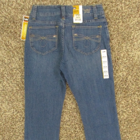 Lee Jeans Women's 6 Dark Wash Straight Leg Perfect Fit Shapetastic Stretch Denim - Picture 4 of 10